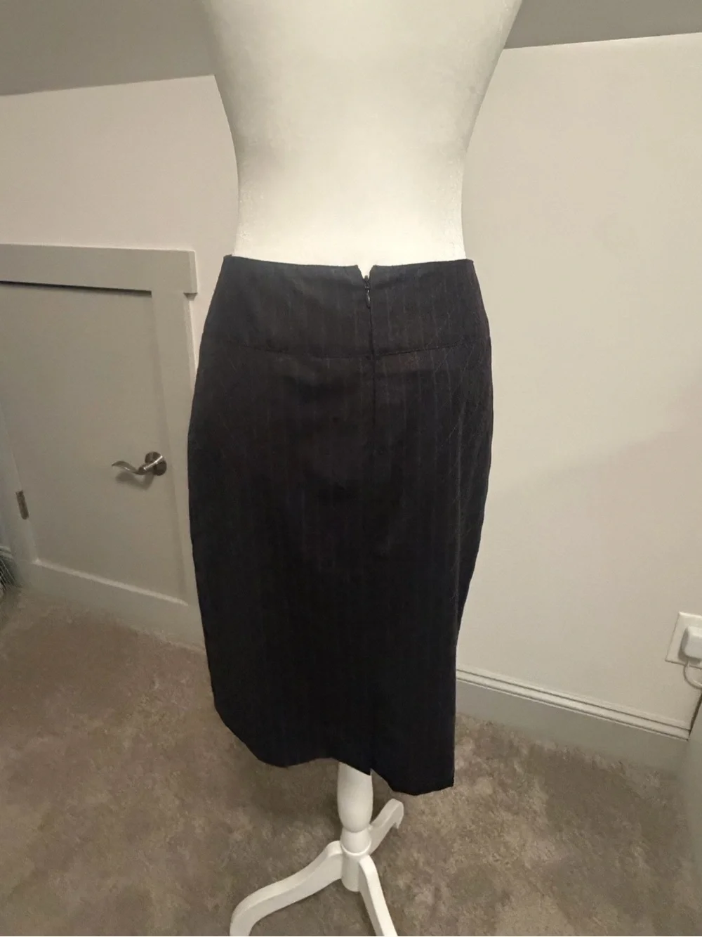 CHANEL Vintage 2004A Wool Cashmere Pinstripe Quilted Pencil Skirt Black 38 COA